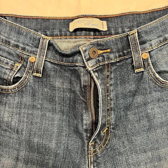 Levi's 515 Bootcut Jeans - Picture 6 of 7